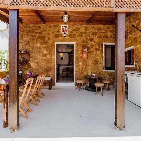 Haras Traditional House Malona Village