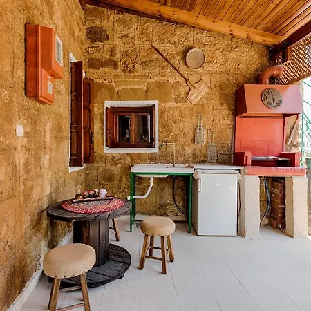 Haras Traditional House Apartament Malona Village