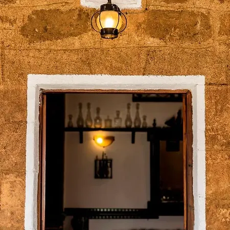Haras Traditional House Apartament Malona Village